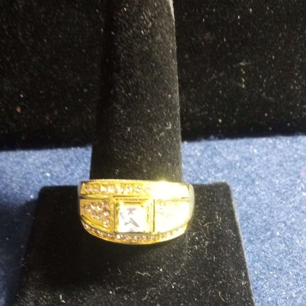 Goldtone Mens Ring with Moissanite Stones Size 13